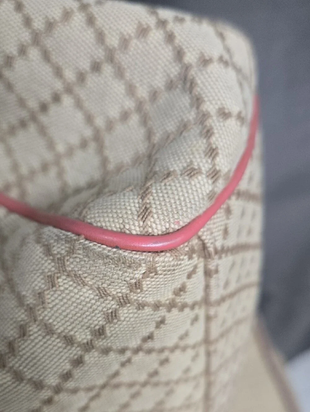 Gucci Sukey Beige Canvas Shoulder Bag with Rose Leather Trim EUC